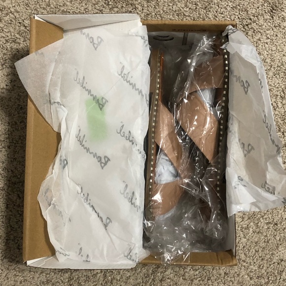 Sandals - Picture 3 of 5